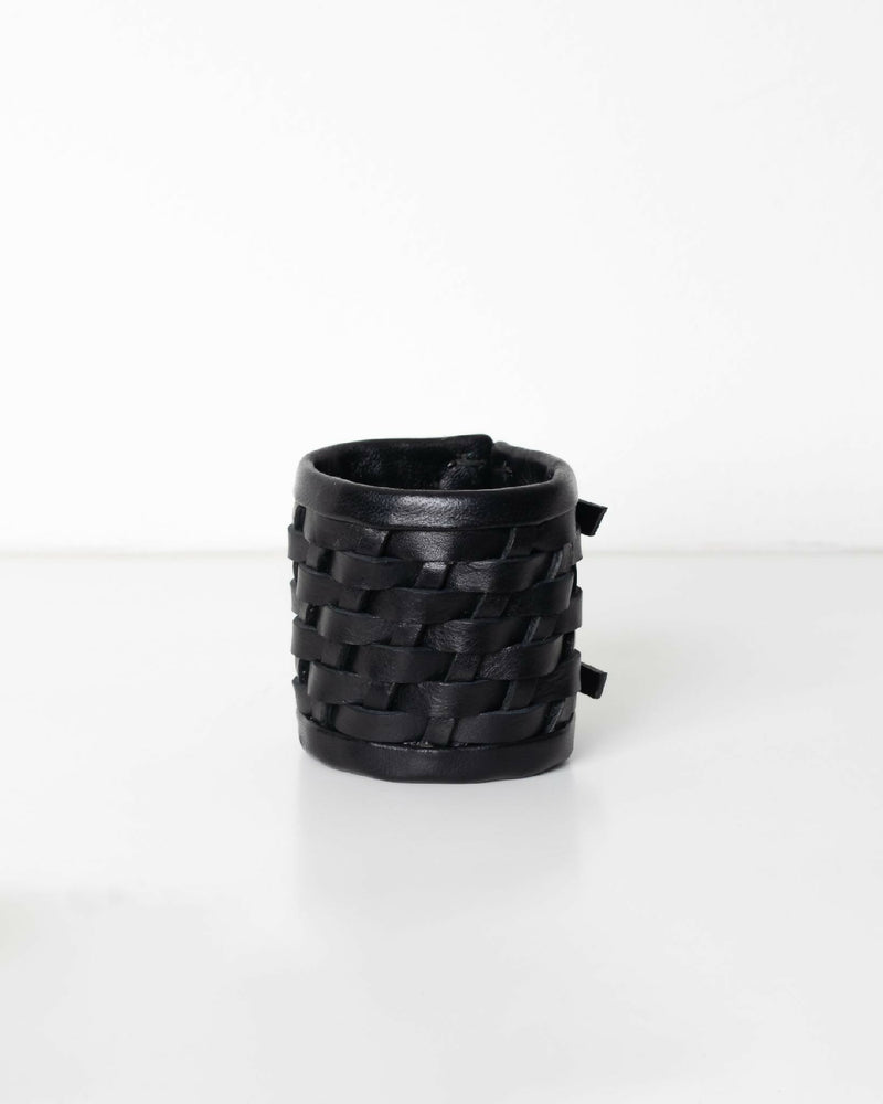 marie-bernadette-woehrl-bracelet-fashion-dark