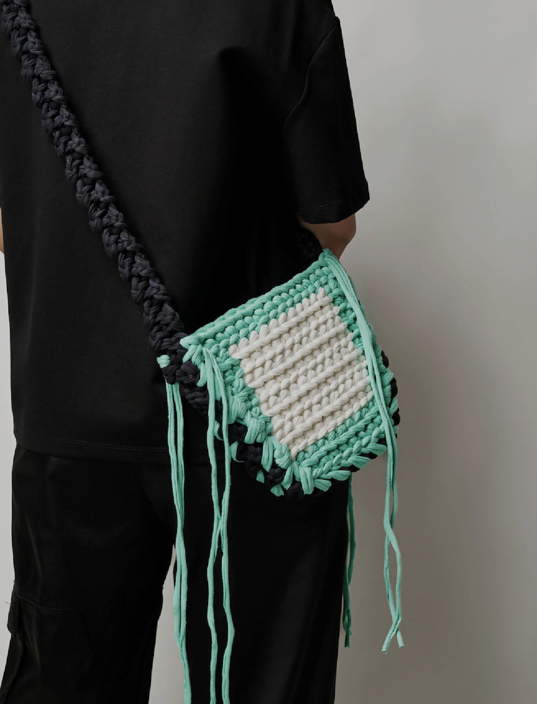 The crossbody hobo bag