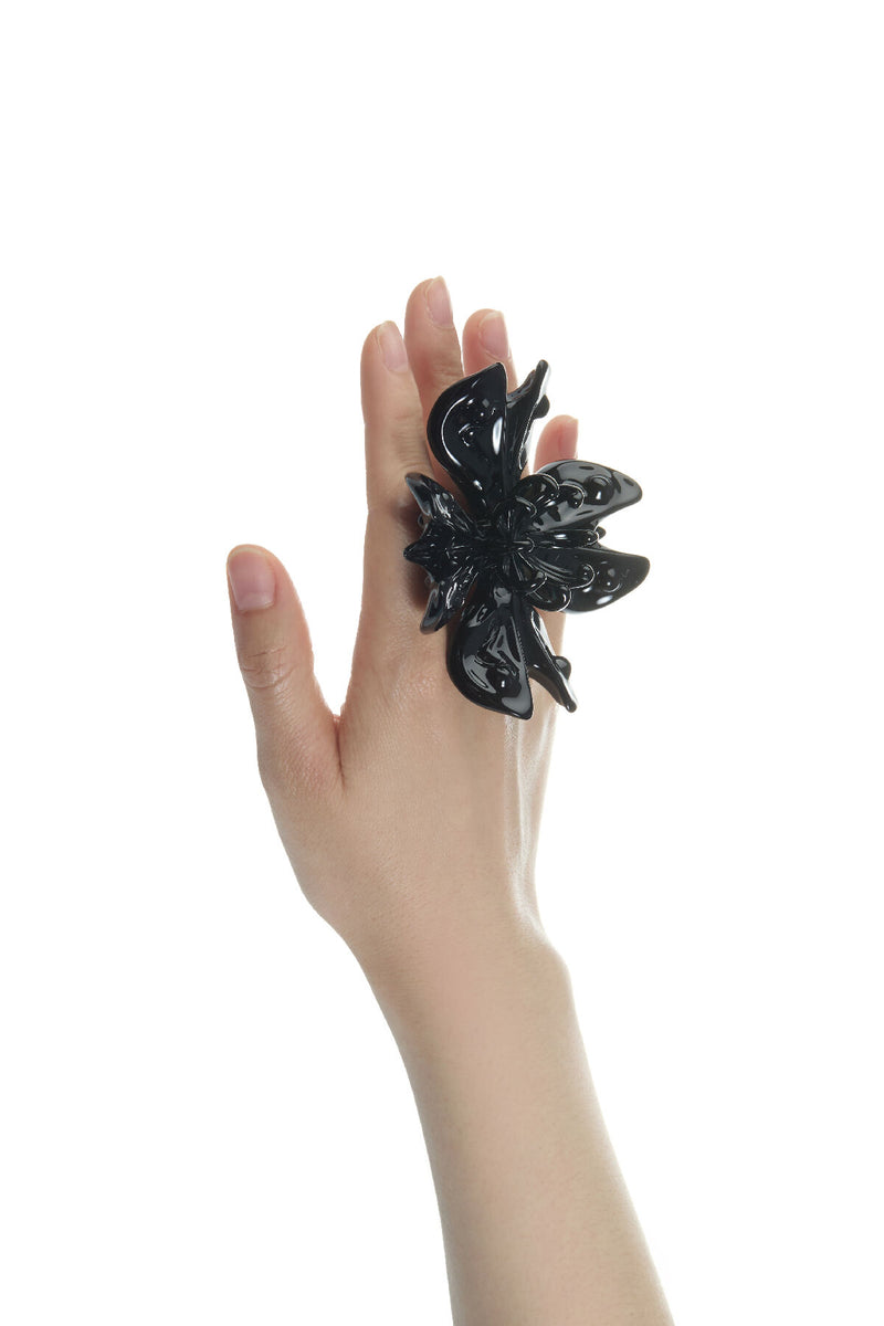 'Blooming on the exoskeleton of spirt' Ring (Black)