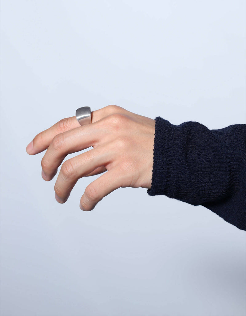 Men's signet ring