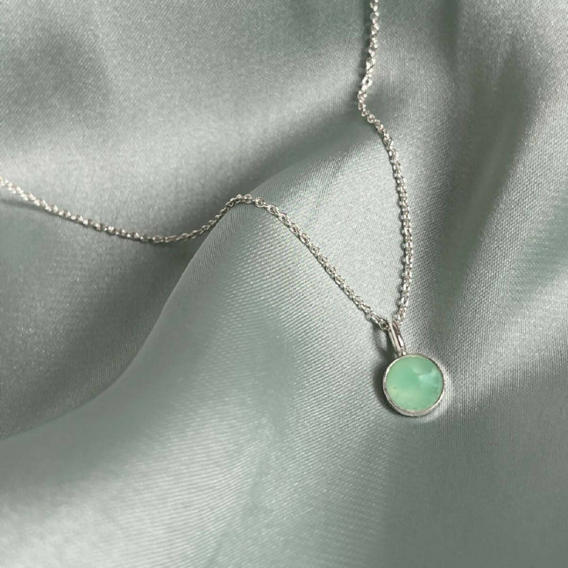 Short sterling silver necklace with chrysoprase mini pendant