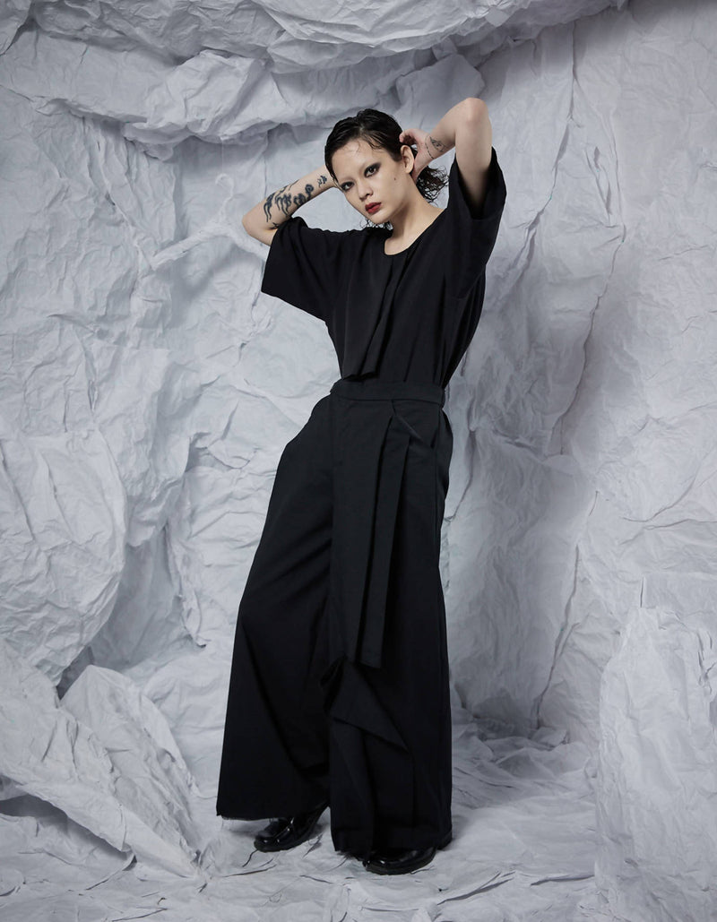 Minimal Floor Length Trousers With Pleats