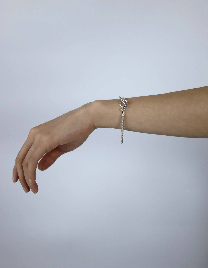 Thick line bracelet