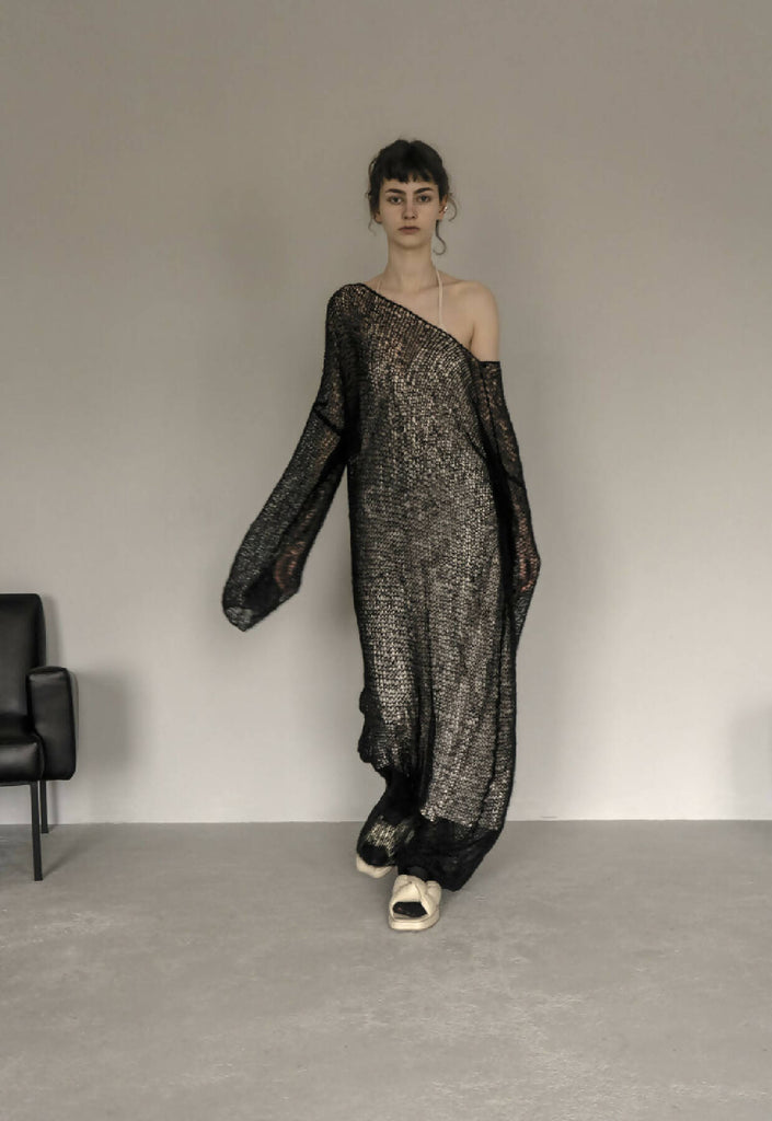 km-by-lange-black-mohair-long-oversize-dress-0013