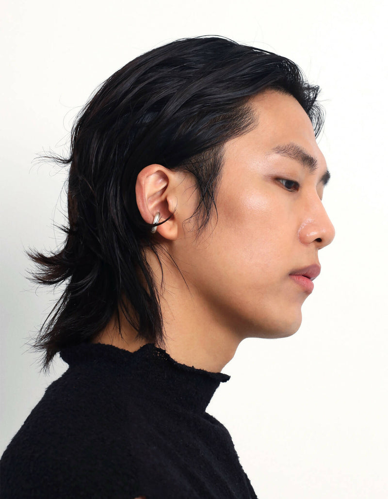 Line earcuff