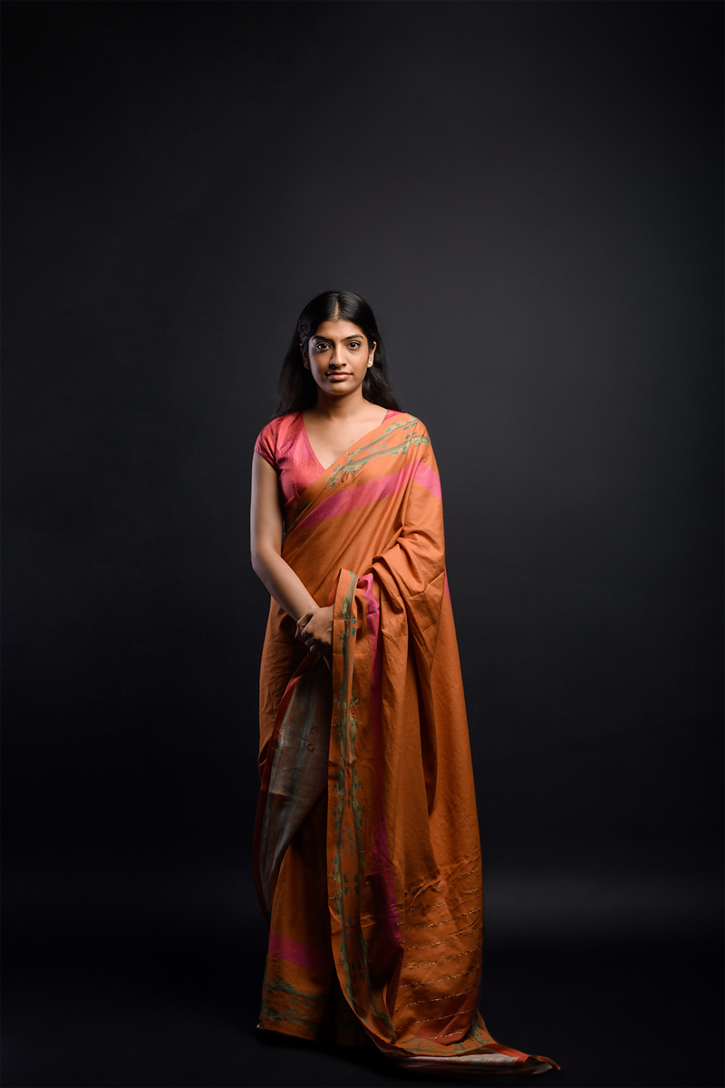 Dhupdi Saree