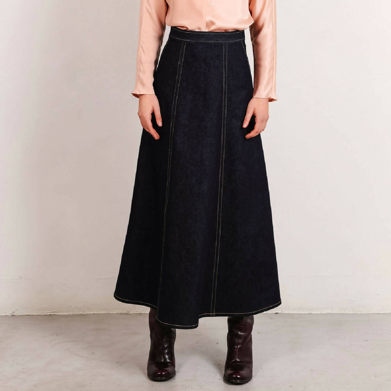 A-line denim skirt Flow in raw denim