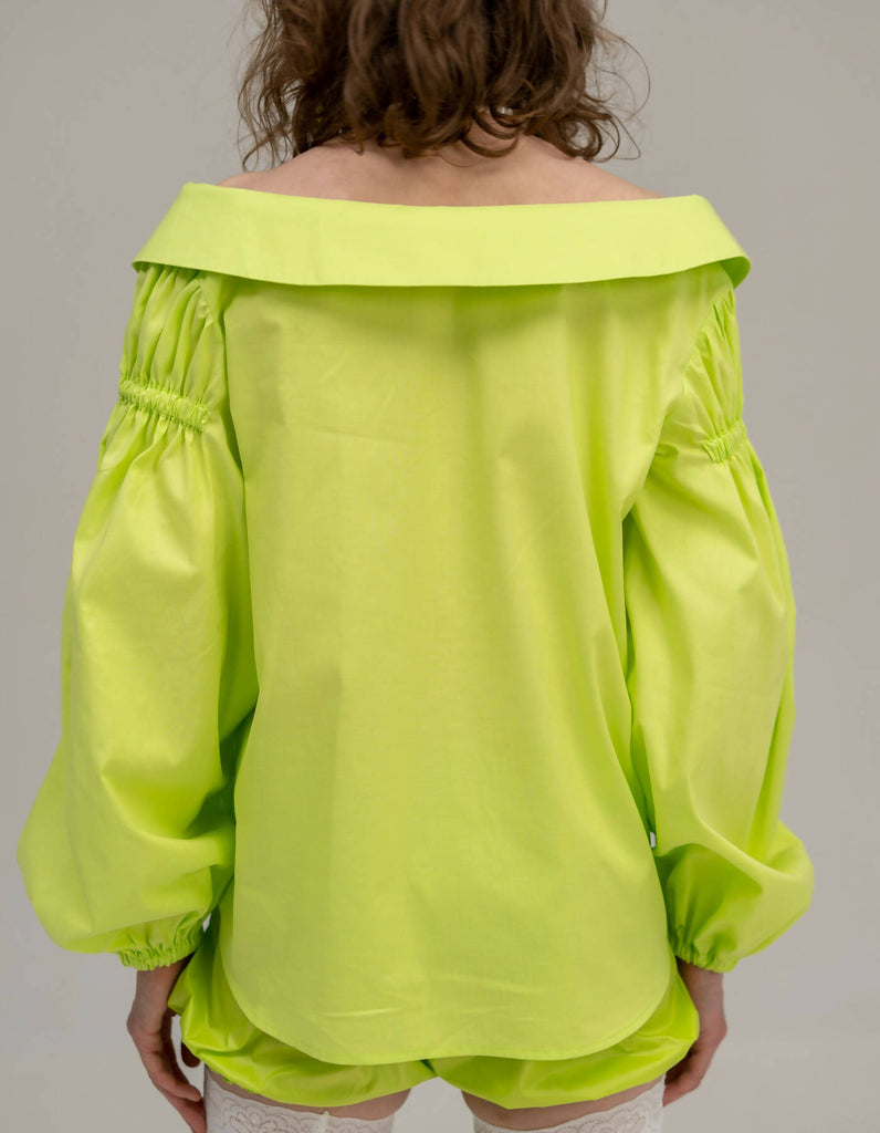 Off-shoulder blouse in apple color