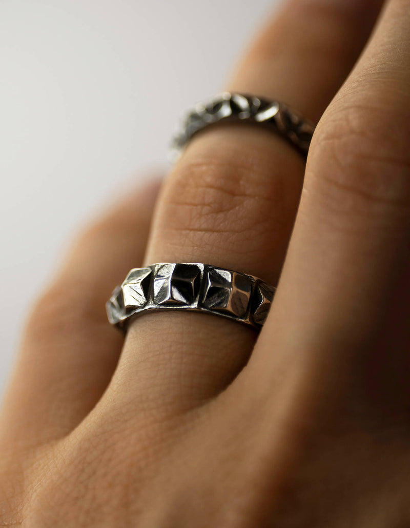 SCALES RING