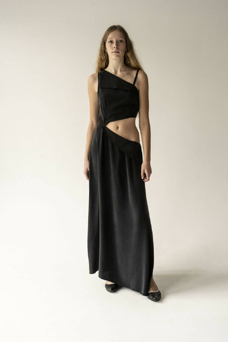 km-by-lange-black-pure-silk-black-open-belly-dress-0003