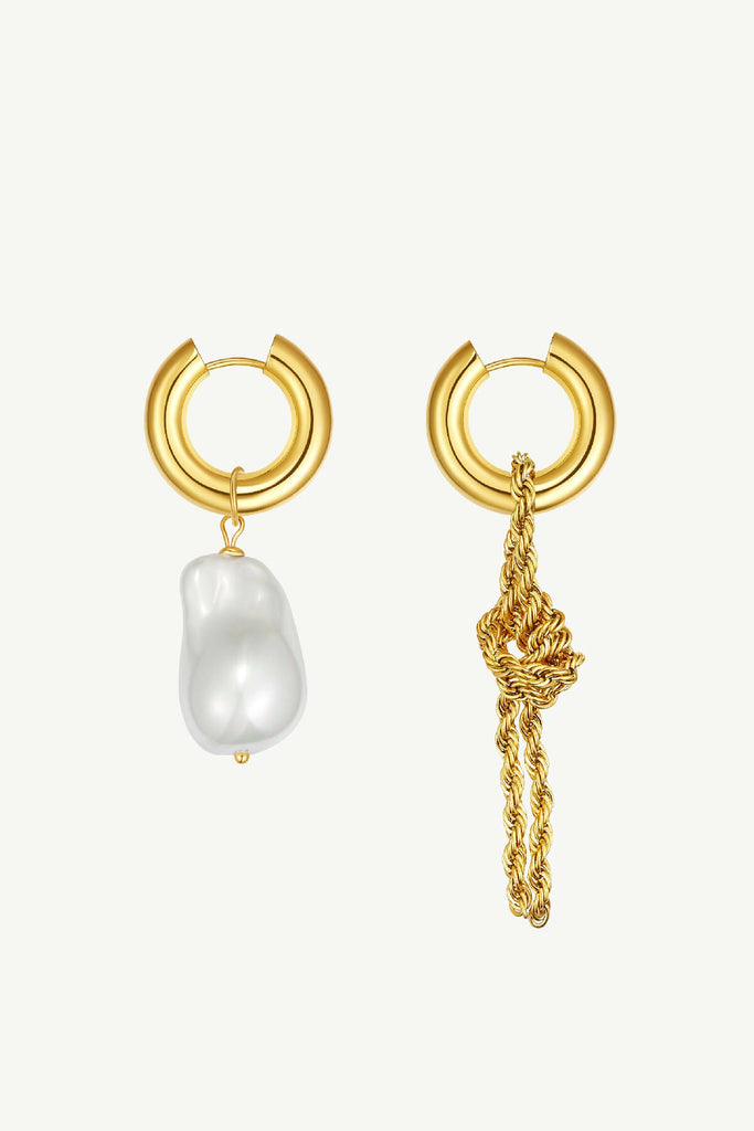 Unique Asymmetrical Gold Rope Chain Baroque Pearl Drop Earrings