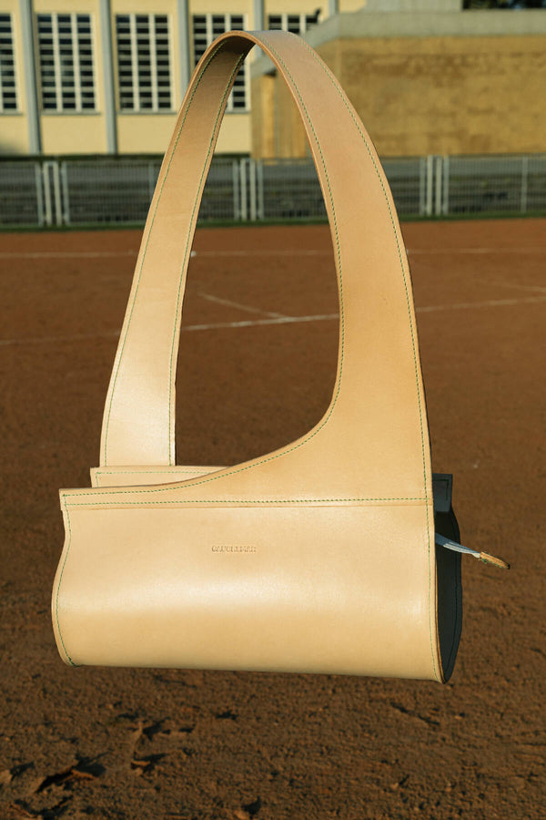 le-sac-suspendu-beige