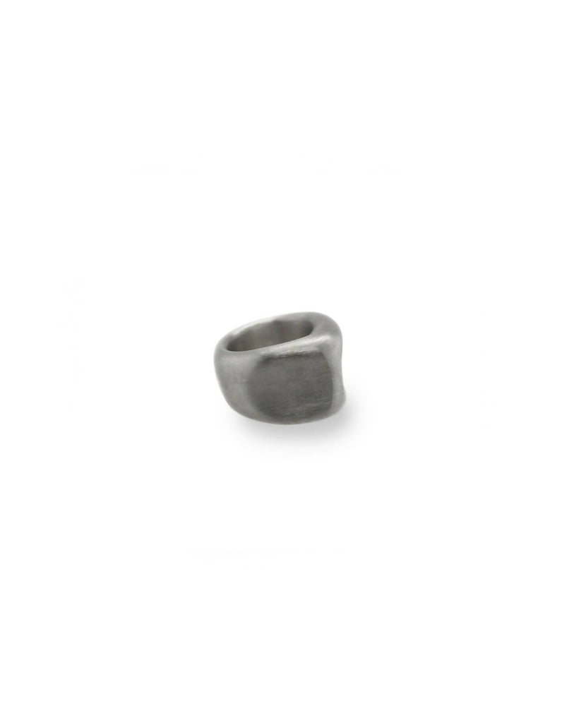 Men's pinch ring