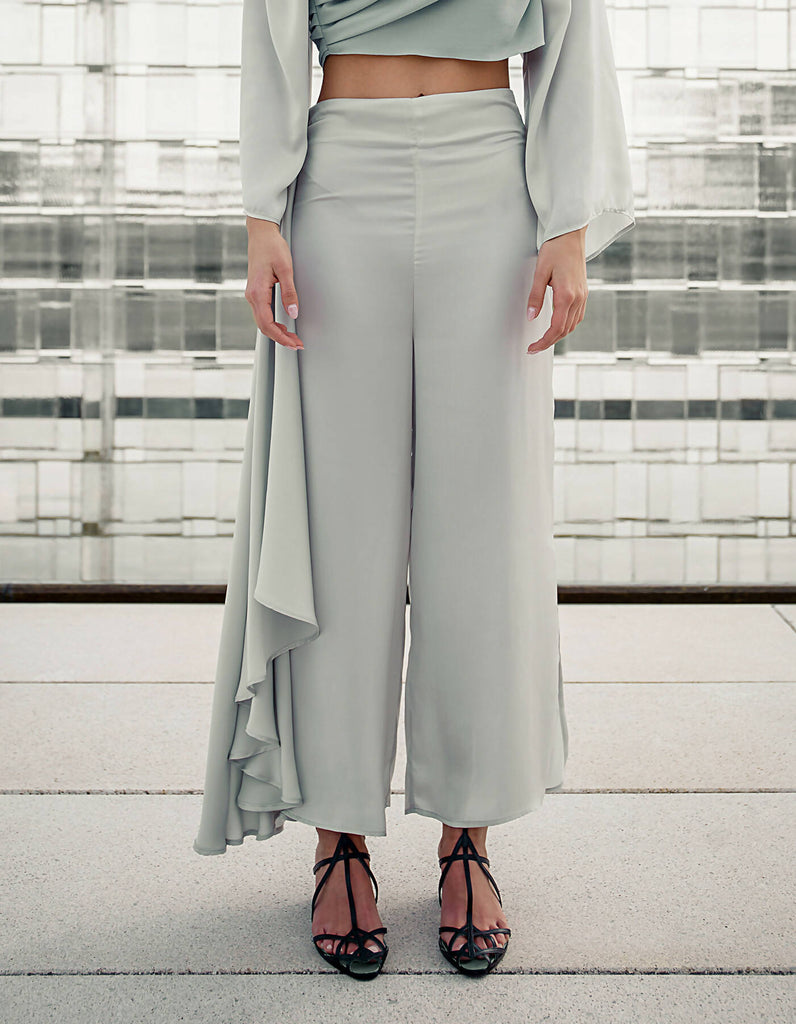 Asymmetrical Bell Shape 3/4 Wide Leg Pants