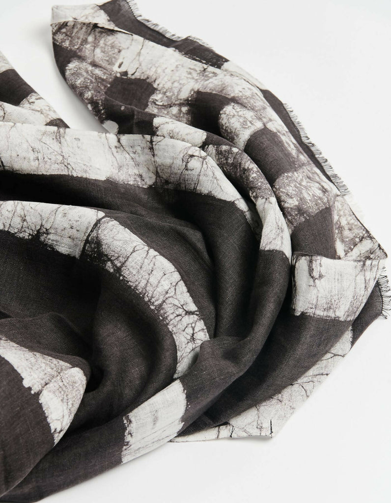 Carbo Linen Scarf