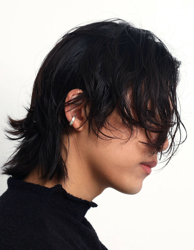 Line earcuff