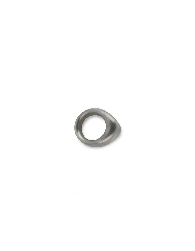 Men's pinch ring