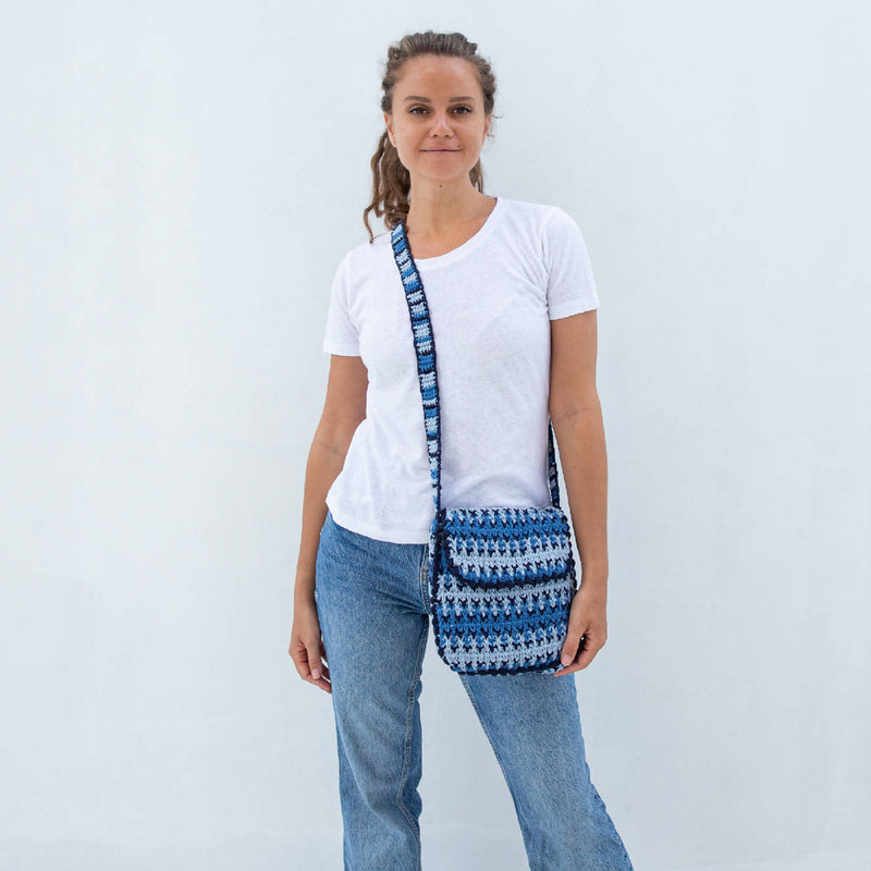 BC-20-003 GO CRAZY crochet shoulder bag