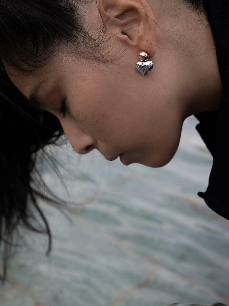 Lotus II bleu (single earring)