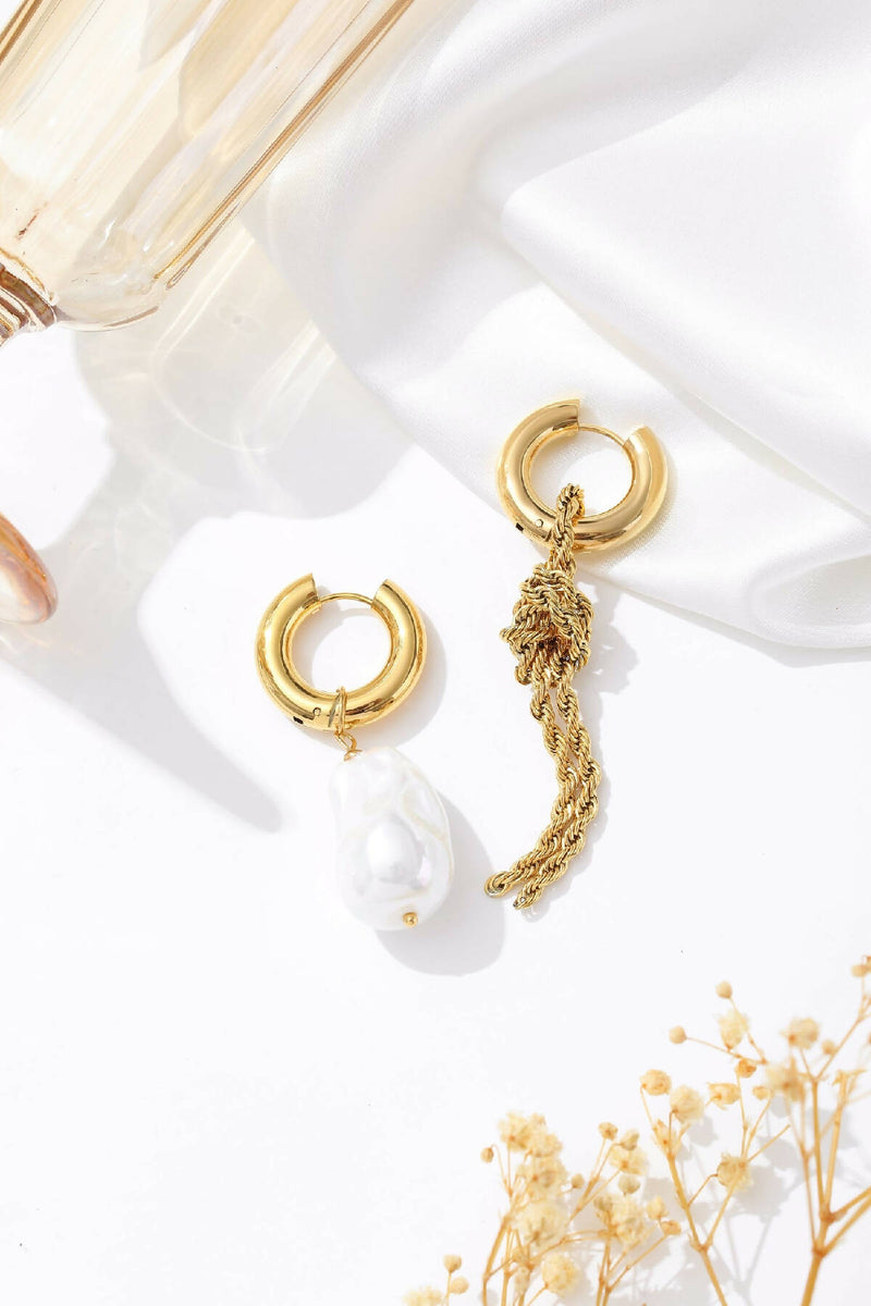 Unique Asymmetrical Gold Rope Chain Baroque Pearl Drop Earrings